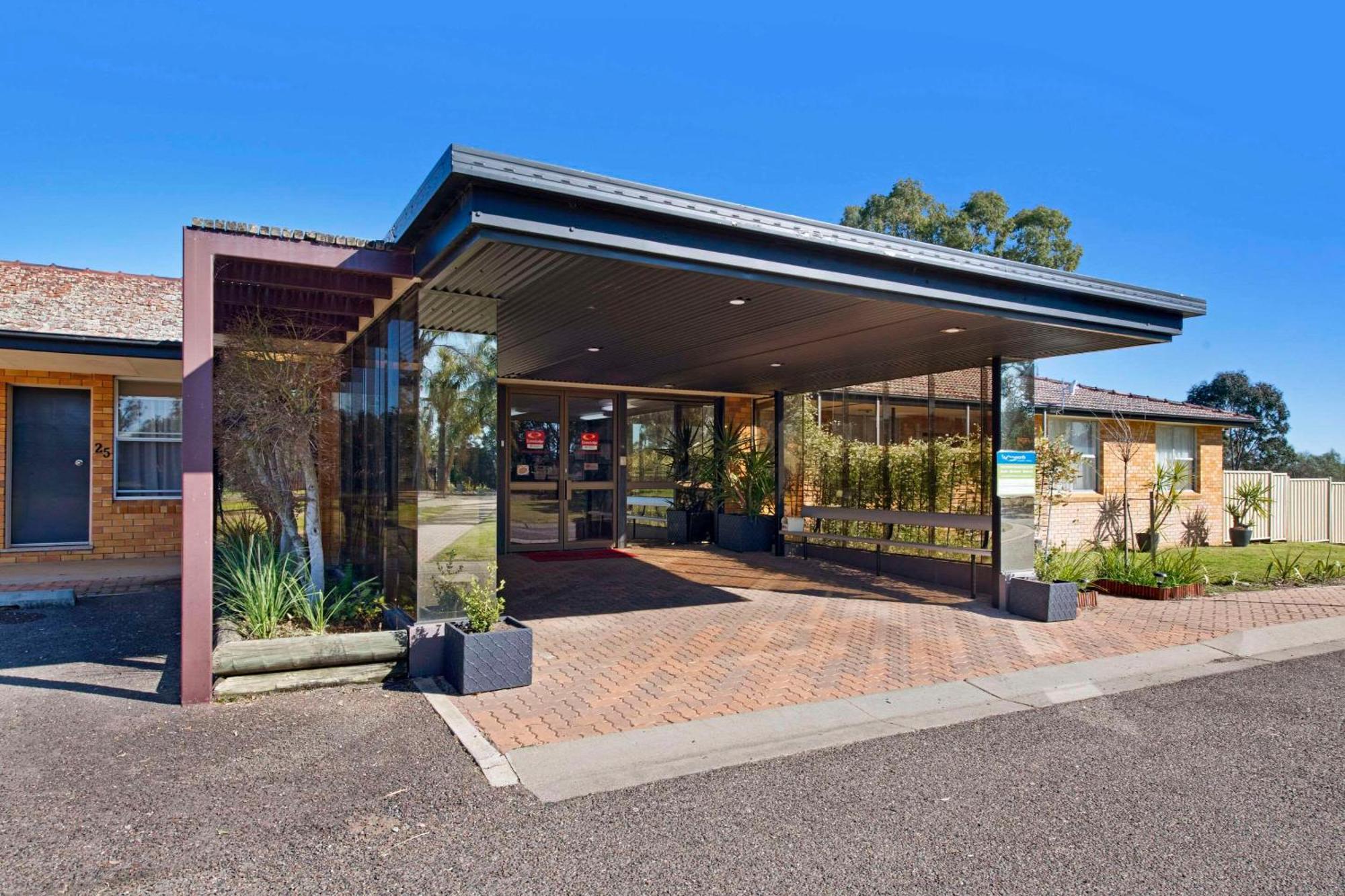 Econo Lodge Savannah Park Tamworth Extérieur photo